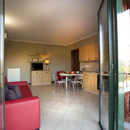 아파트 Veronaforent Girasole
